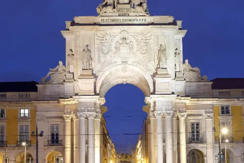 코메르시우 광장