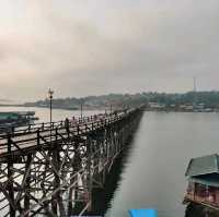 สะพานมอญ สะพานไม้ที่ยาวที่สุดในประเทศไทย