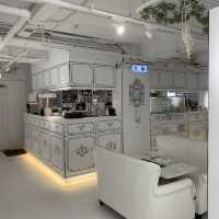 夢幻黑白條紋打卡cafe