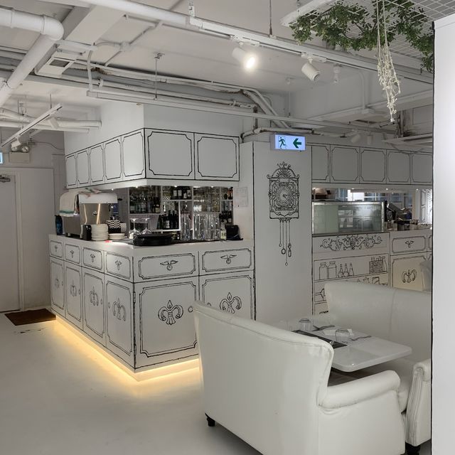 夢幻黑白條紋打卡cafe
