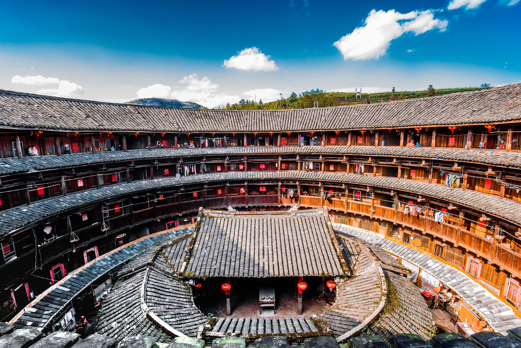 Depart from Xiamen: Yunshuiyao and Gaobei Tulouwang Day Tour (Chinese-language group tour available)