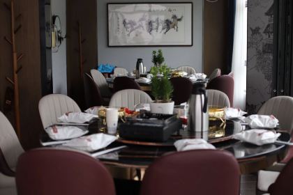 Huating Yi Hui Style Restaurant