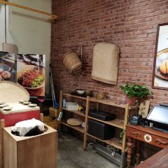 峨嵋小镇·天府小吃荟(勒泰店) User Photo