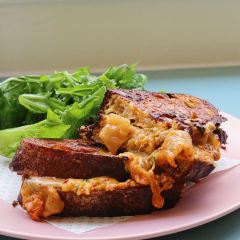 Thaise Snackbar Bird User Photo