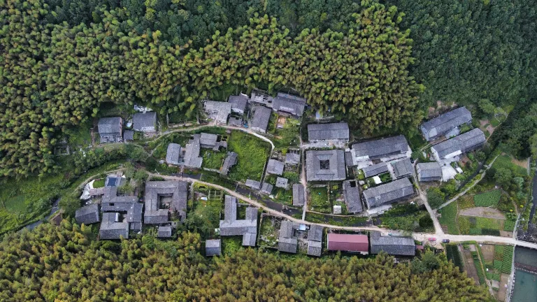 Отели рядом с достопримечательностью «»