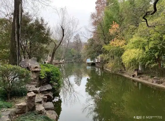 Hotels near Jingjiang People's Park