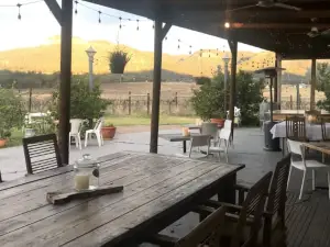 Mount Broke Wines & Restaurant