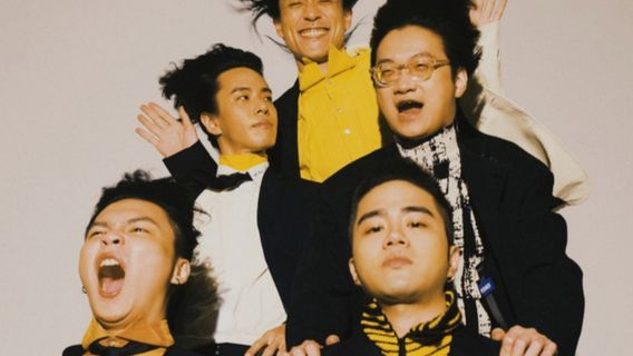 Central Jakarta | Sunset Rollercoaster - "Q COMES Q GOES" Tour