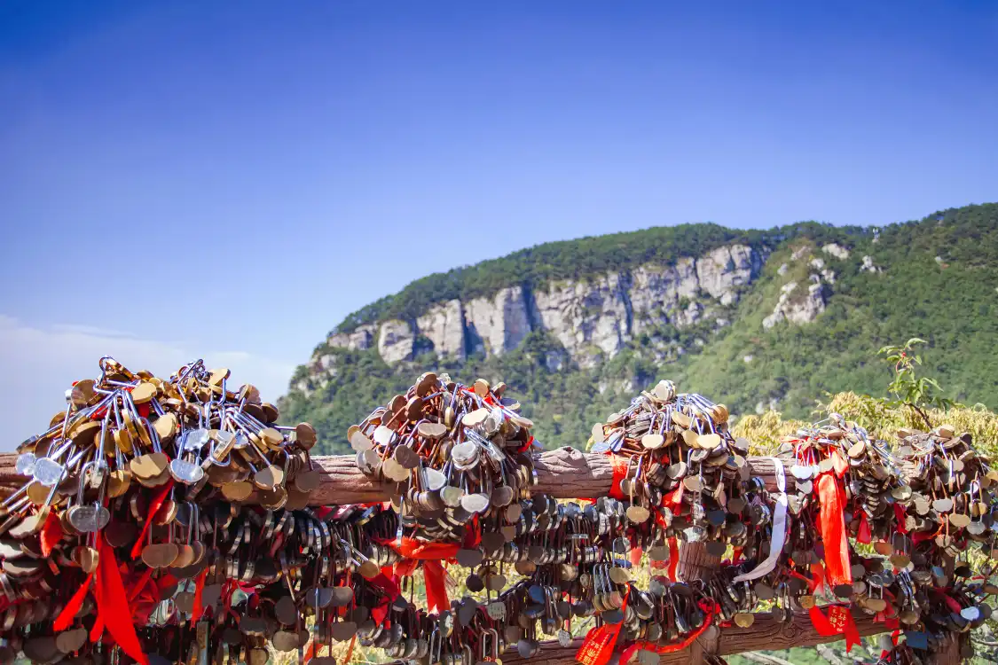 루산 국가급 관광지-험봉 주변 호텔
