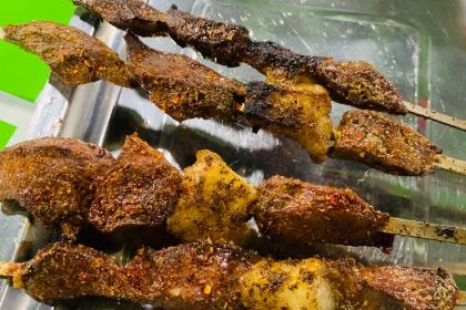 每天春羊羔烤肉店