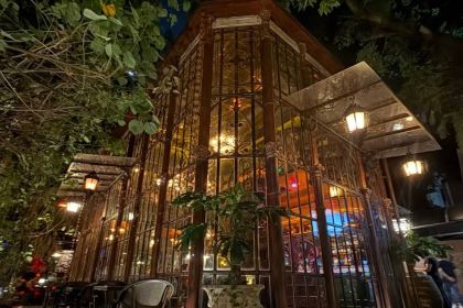 The FACES Gallery & Gastro Bar