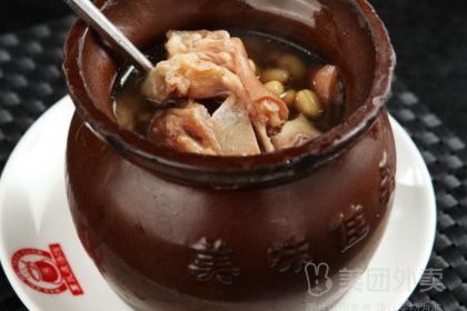 万氏煨汤馆(新华园小区店)