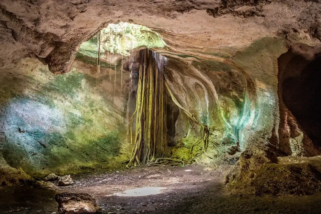 Hotels near Ambrosio Cave