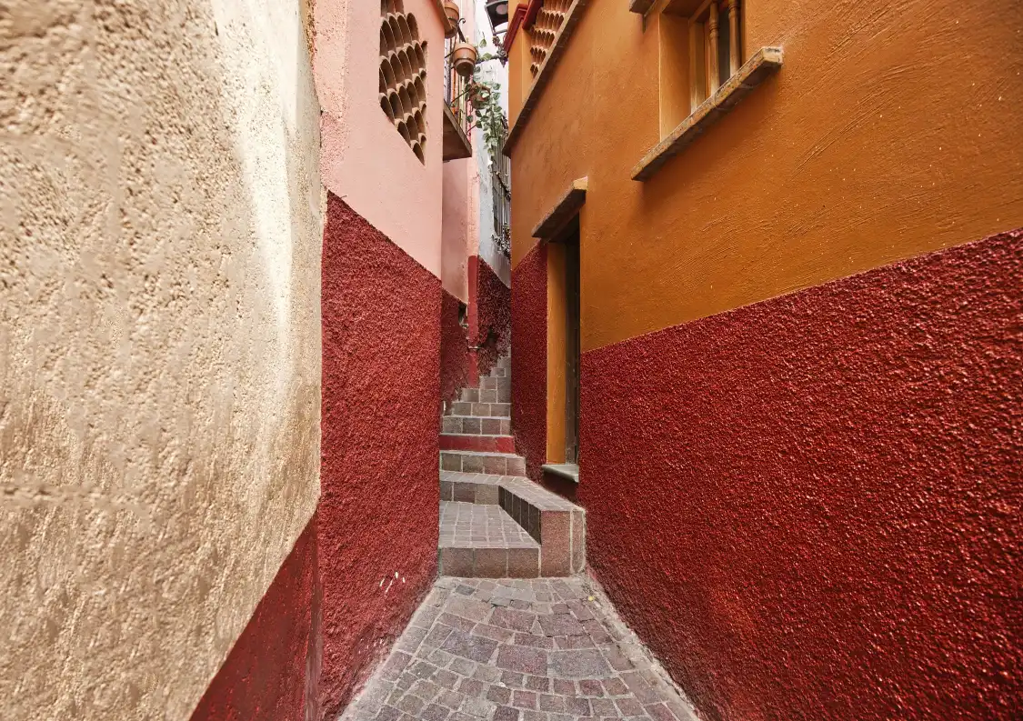 Hotels near The Alley of The Kiss