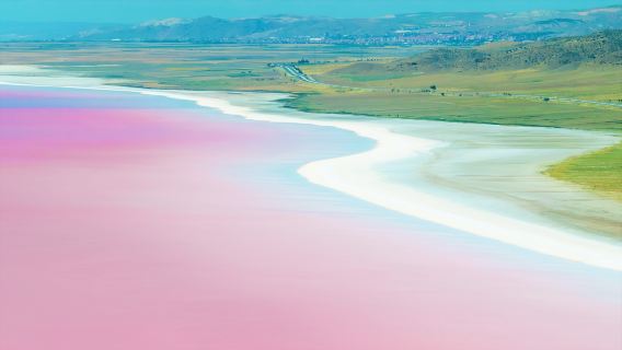 Tuz Lake
