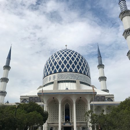 Sultan Salahuddin Abdul Aziz Shah Mosque Travel Guidebook Must Visit Attractions In Shah Alam Sultan Salahuddin Abdul Aziz Shah Mosque Nearby Recommendation Trip Com