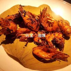 Guimanlong (dejiguangchang) User Photo
