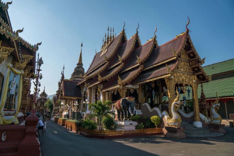 Wat Saen Muang Ma Luang