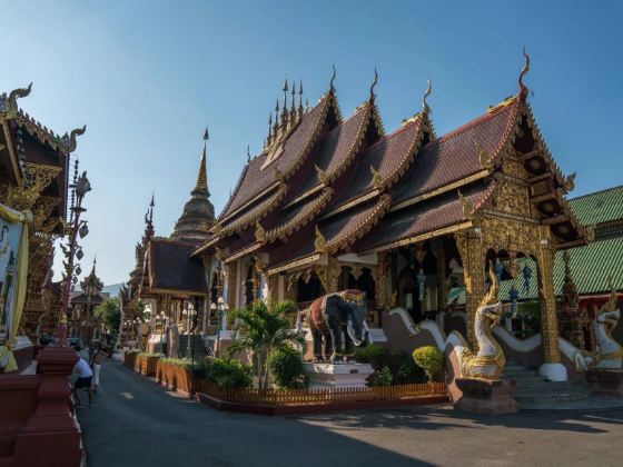 Wat Saen Mueang Ma Luang (Wat Hua Khuang)
