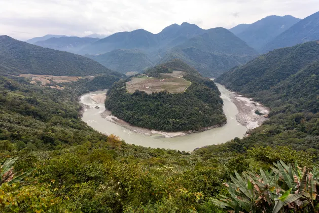 Vé máy bay Qamdo Thiên Tân