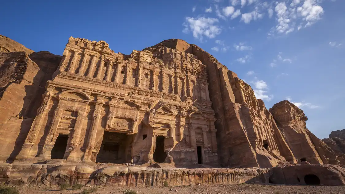 Hotels near Royal Tombs