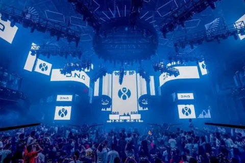 CLUB DNA