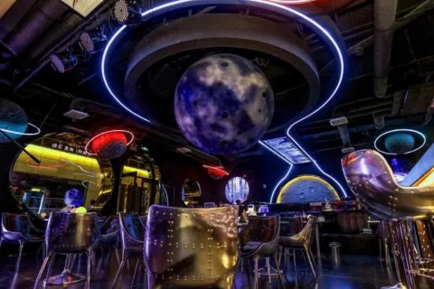 月域BAR