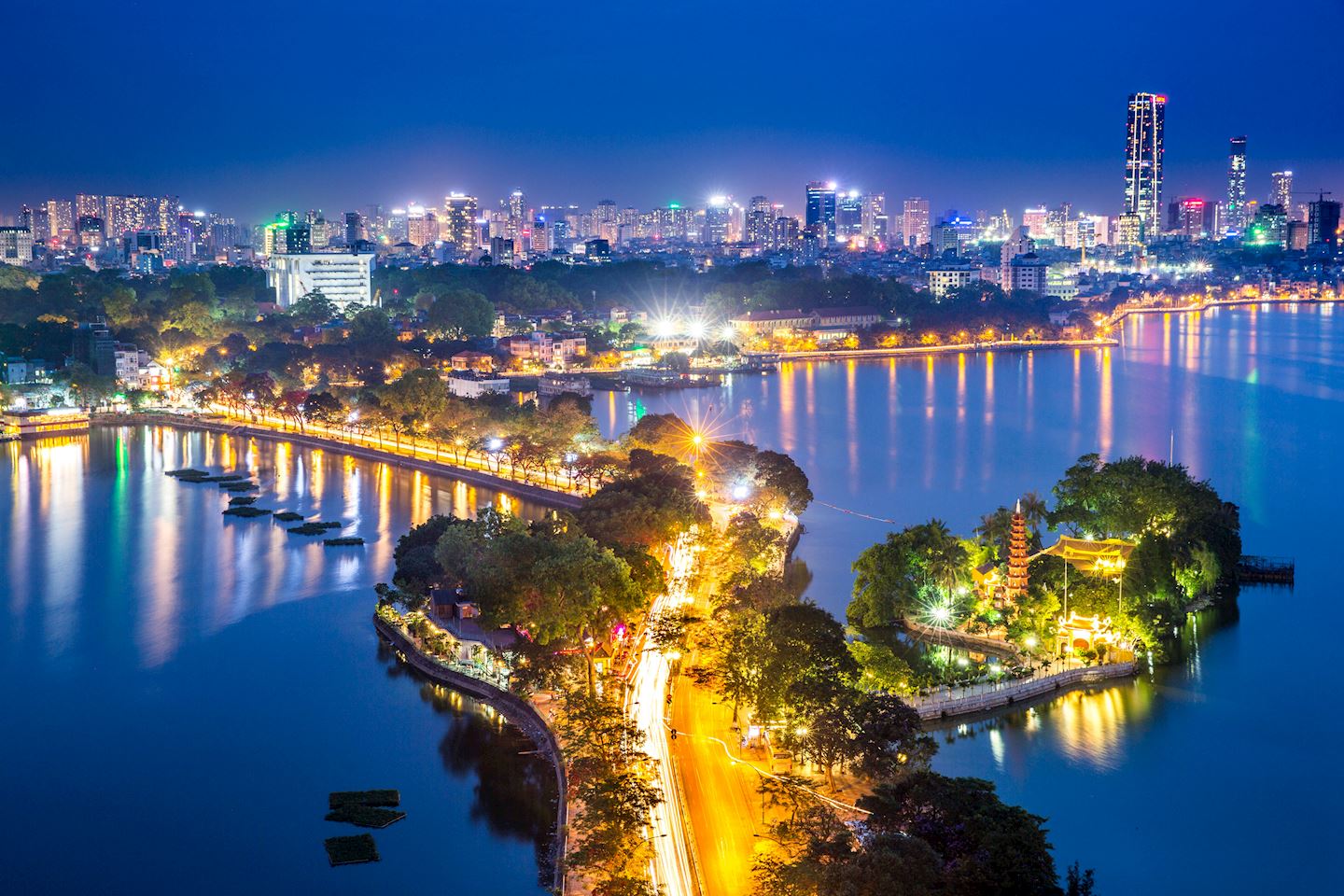 越南快訊河內午夜馬拉松 | phố đi bộ Trần Nhân Tông