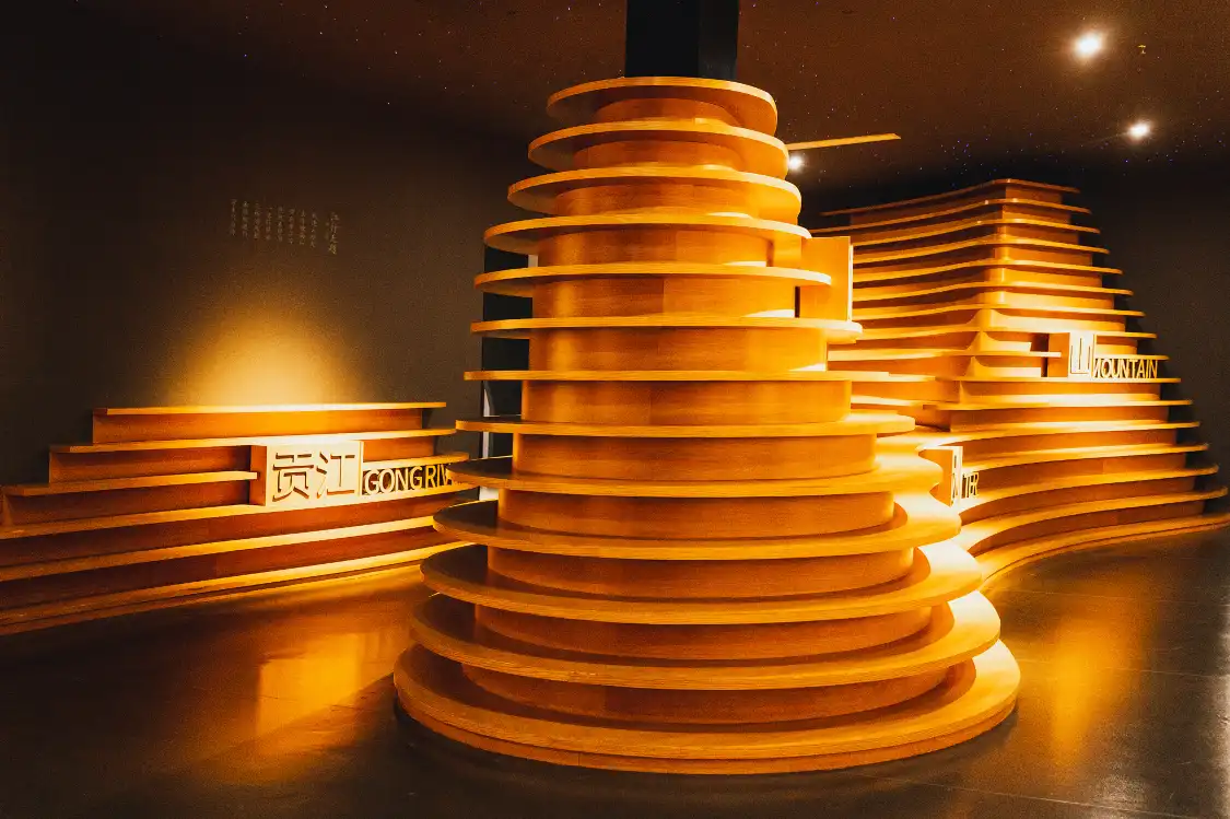 Hotels near Fushou Gou Museum