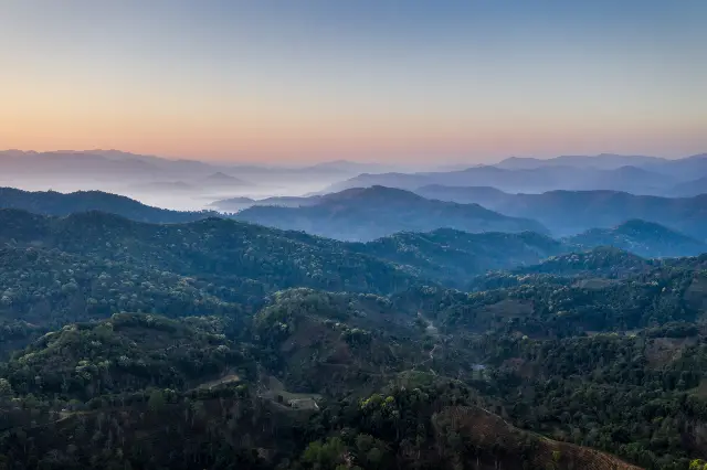 Sunrise Sightseeing in Lancang