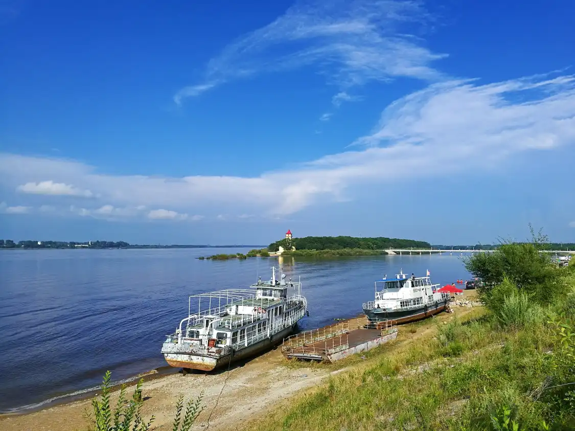 Hotels near Luobei Famous Mountain Scenic Area