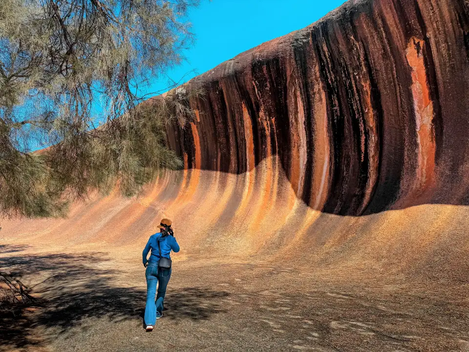 1_Roccia Onda