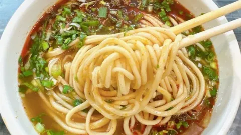 MaAnJun Lazi Niuroumian in Lanzhou