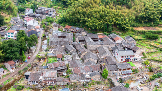 Yanxia Shitou Village