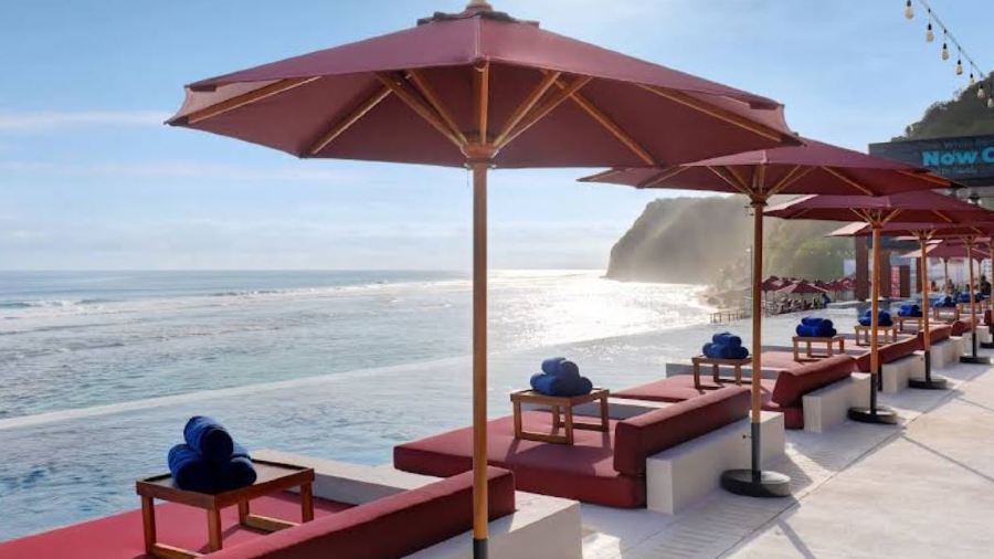 White Rock Beach Club