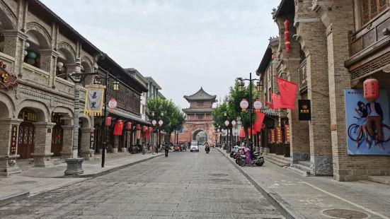 浚县是河南省唯一的县级国家历史文化名城， 境内有名胜古迹30