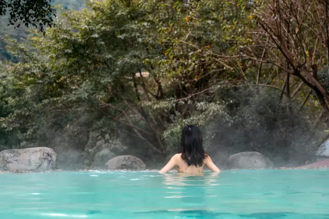Hot springs in Emeishan