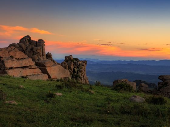 Bingshanliang Peak