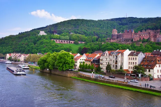 Karlsruhe/Baden-Baden nach Pristina flugtickets