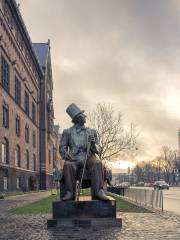 Hans Christian Andersen Statue