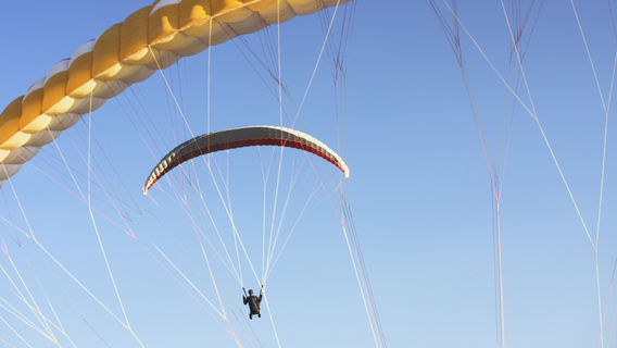 Dali International Gliding Base