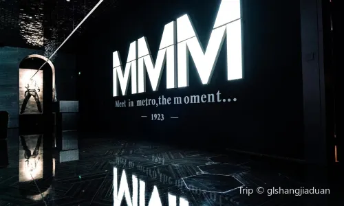 MMM BAR