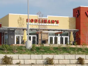 Houlihan's Restaurant and Bar- South