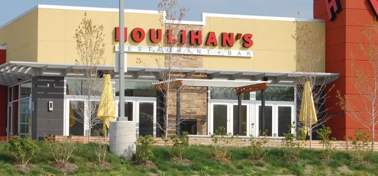 Houlihan's Restaurant and Bar- South