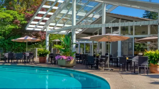 Dinah's Poolside Restaurant