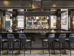 Diplomat Bar & Grill