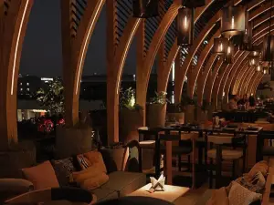 7:Quince Rooftop Bar & Kitchen
