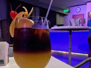 Wave Bar & Lounge at Henann Regency Resort & Spa