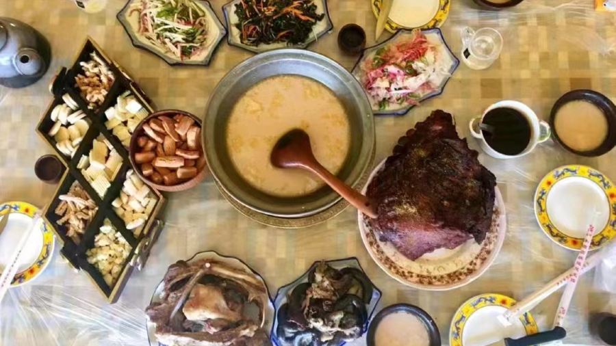 希拉穆仁草原朝鲁呼牧民家