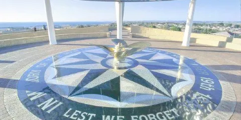 澳大利亞皇家海軍悉尼2號戰艦紀念碑